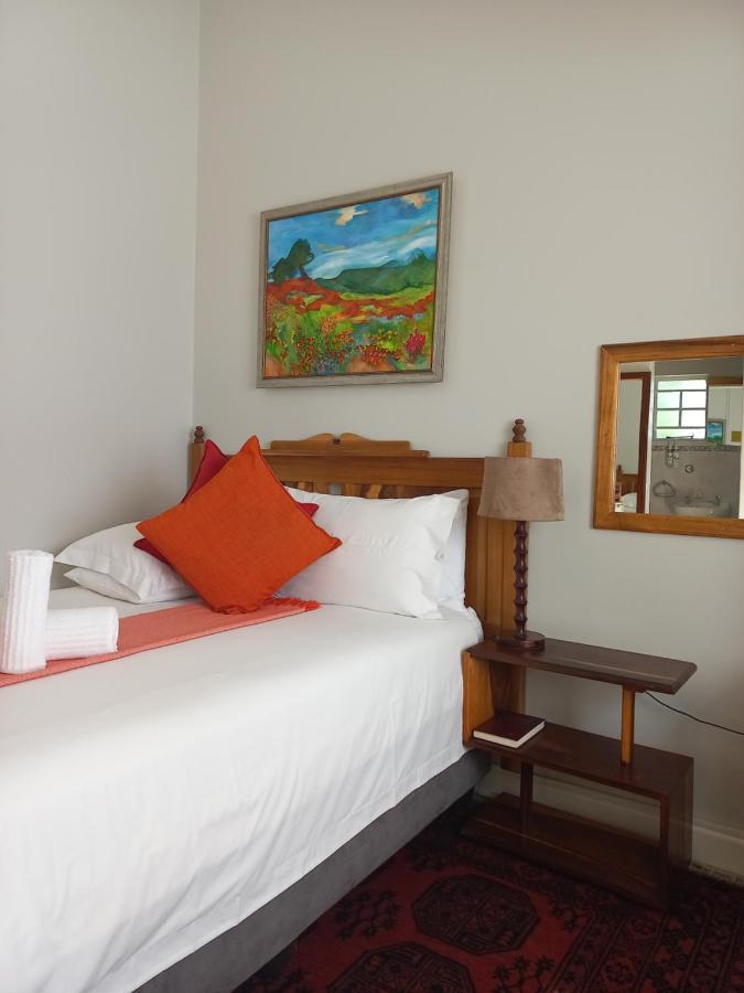 Dreamers Guesthouse - No Loadshedding King William's Town Exterior photo
